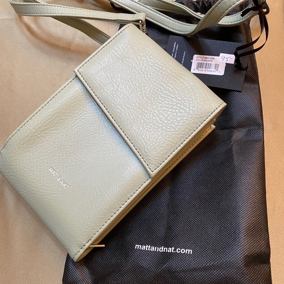 SOLD Sage green Matt and Nat crossbody purse - Picture 4 of 4